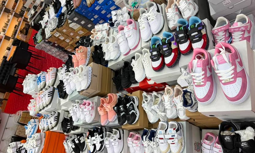 Side Outlet Shopping Tour with Free Hotel Transfer 5