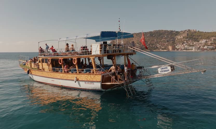 Antalya Relax Boat Tour: Lunch, Soft Drinks & Transfer 4