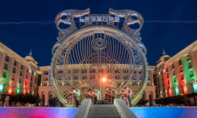 Spectacle nocturne Land of Legends depuis Kemer en navette 1