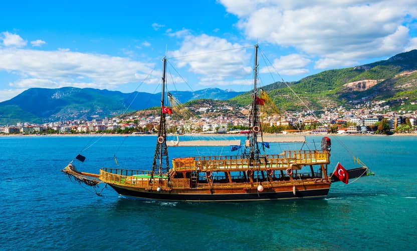 Alanya Luxury Relax Boat Tour – Lunch, Transfer & Soft Drinks 2