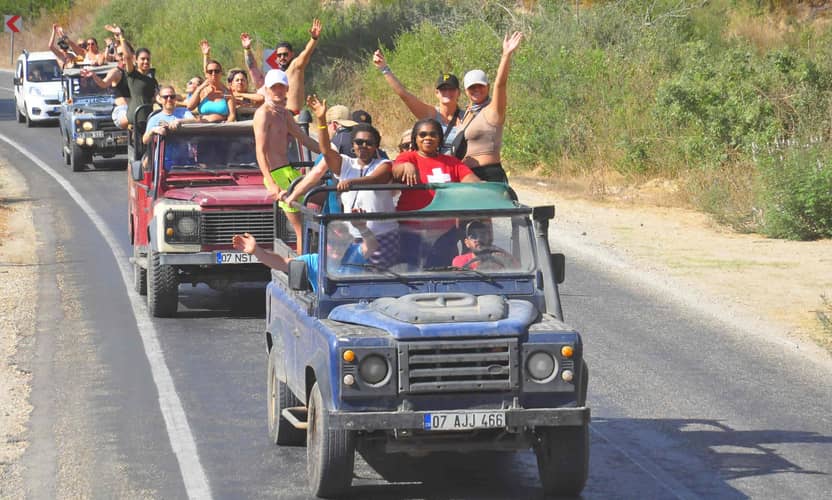 Side Jeep Safari to Green Canyon with Lunch and Transfer 8