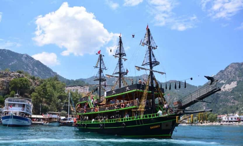 Alanya Luxury Pirate Boat Cruise with Lunch and Drinks 1