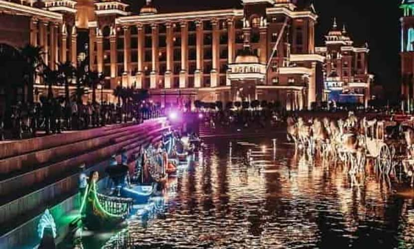 Land of Legends Nachtshow ab Antalya mit Bootsparade 2