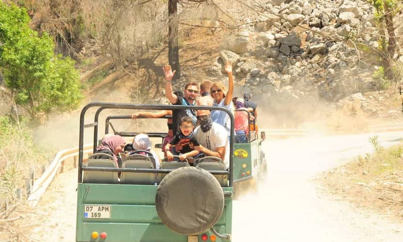 Side Family Jeep Safari with Green Canyon Boat Trip and Lunch 3