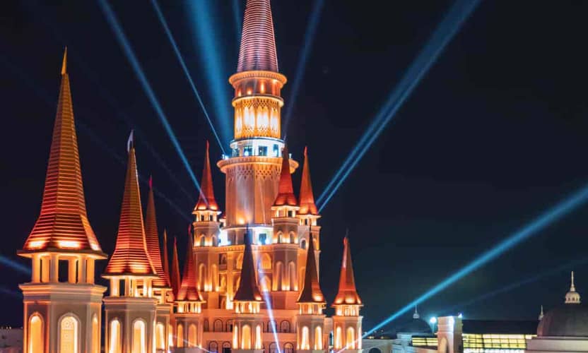 Land of Legends Nachtshow ab Antalya mit Bootsparade 7