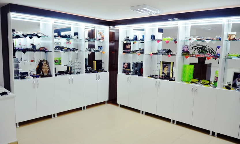 Dilarya Optic Tour from Side Premium Vision Care Experience 6