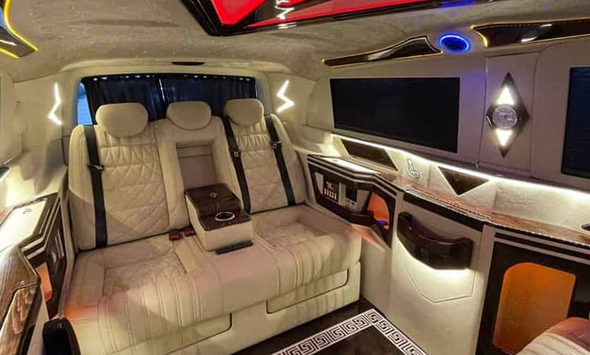 Istanbul Private Airport Transfer with Meet and Greet 2