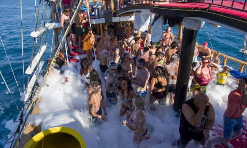 From Marmaris: Pirate Boat Trip / Lunch & Unlimited Soft Drinks 4