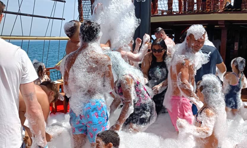 Side Pirate Boat Tour – A Full Day at Sea with Lunch & Transfer 4