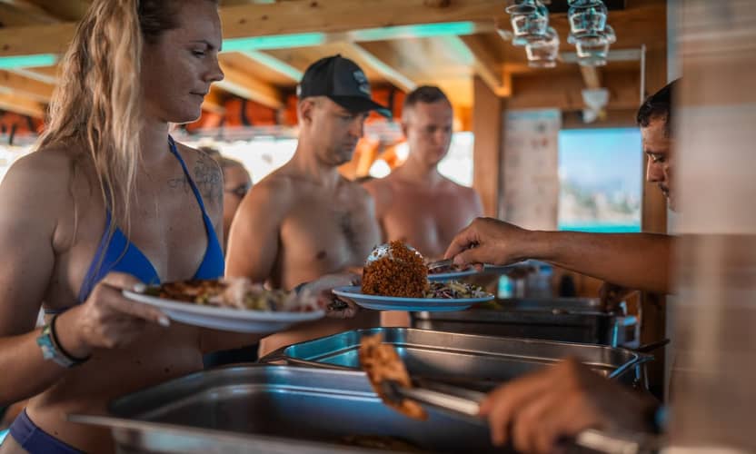 Antalya Family Relax Boat Trip with Lunch, Soft Drinks & Transfer 7
